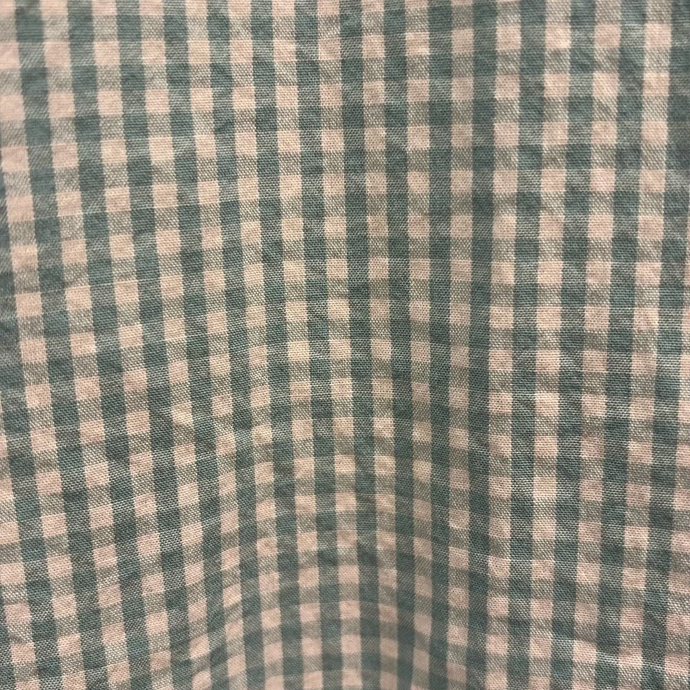 J.Crew men’s plaid collared button down shirt. Size small slim fit. Flex washed.